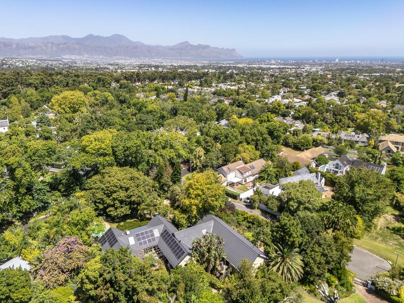 7 Bedroom Property for Sale in Somerset West Western Cape